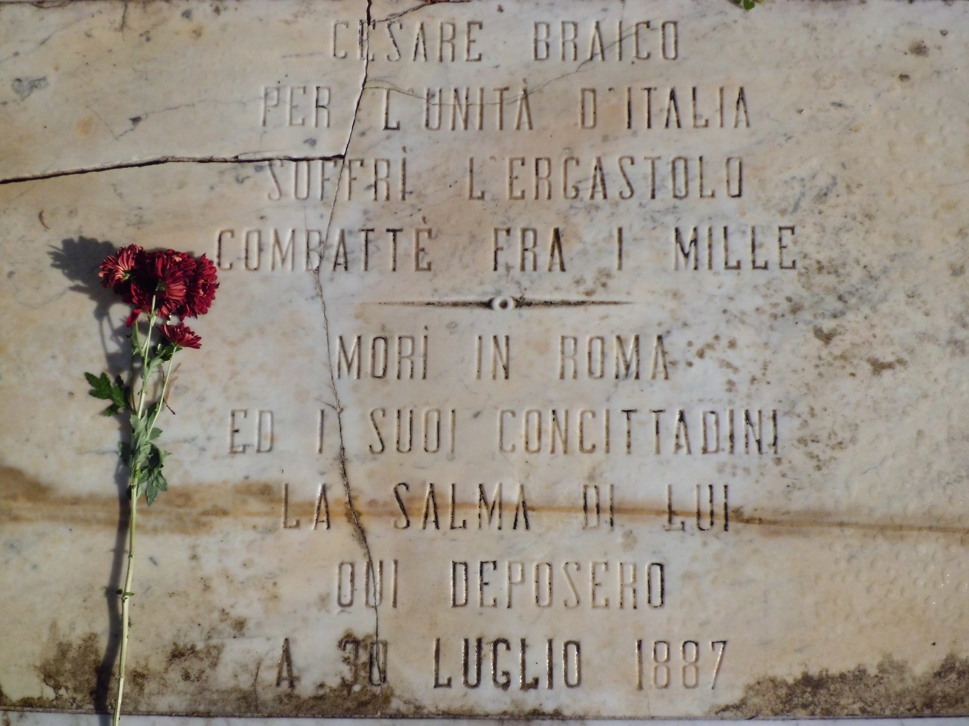 Epigrafe tomba Cesare Braico.JPG